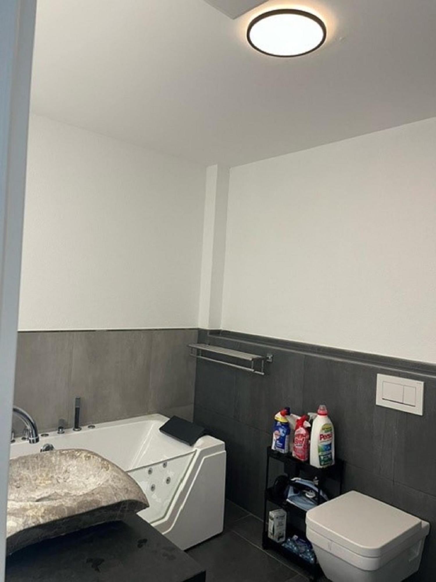 Moderne Ferienwohnung Sonnenbuehl Singen Bagian luar foto